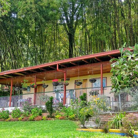Finca Turistica Los Rosales Pereira Exterior photo